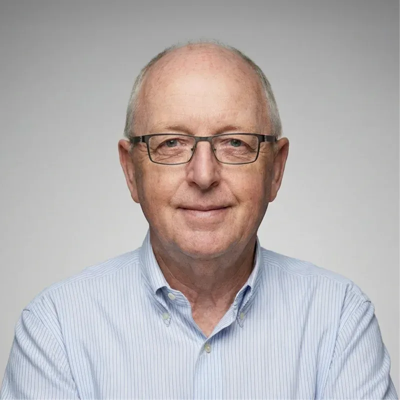 Prof Mike Bewick